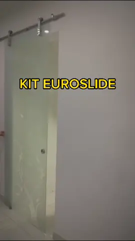 📣 KIT EUROSLIDE 🚿 Con Alutemp compras Calidad, compras 100% Original. Escríbenos al 998154418 o visítanos en Av. México 219, La Victoria y descubre las grandes ofertas que tenemos para ti. 🚿🛒 #puertasdeducha #puertasdeduchas #puertasdeduchaperu #duchas ##modeloeuro #acero #aluminio #peru #peru🇵🇪 #mampara #fyp #viral #moderno #instalacion #puertas #lima #lince #viralvideo 
