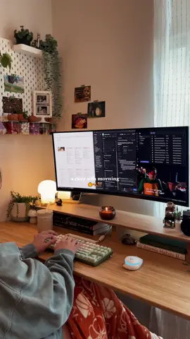 The coziest wfh mornings 🤎 p.s. candle was only lit for filming to prevent damage☺️ i knowww someones gonna say smth 😂 #summerween #cozytok #fyp #quotes #cozycore #cozyaesthetic #fallvibes #foryou #cozyfallvibes #cozy #autumnaesthetic #autumnvibes #falltok #fallaesthetic 