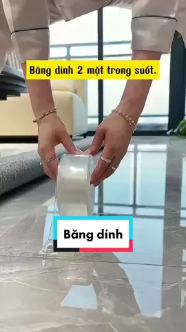 Băng dính 2 mặt trong suốt. Dính chắc chắn kể cả bức ảnh treo tường mà bạn không cần phải đục lỗ. Đặc biệt khi bóc ra không để lại vệt như các loại băng dính truyền thống #foryou #noithat #noithattrungquoc #hangnoidiatrung #orderchina #vanchuyentrungquoc 