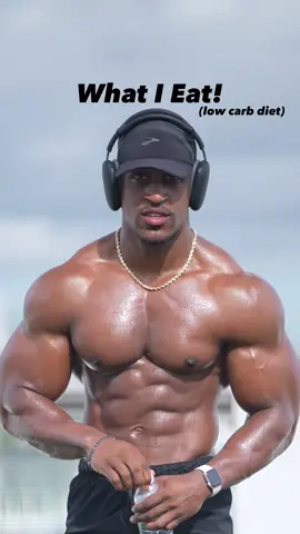 What I Eat To Build Muscle & Lose Fat (link in bio for details) 🔥