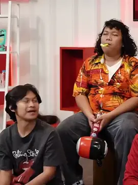 perkara ditegor Kiwil 🤣 full di YouTube Telkomsel!! #candaanruangtengah #indrajegel #suryainsomnia 
