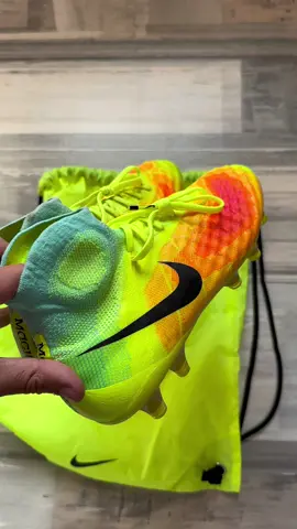 Nike Magista Obra 2 🌈 #foot #football #chaussurefootball #crampons #pourtoi #shoptcrampons #footballboots #chaussurefoot #botas #asmrfoot #asmrsound 