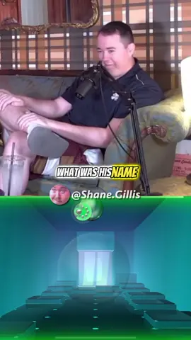 Shane Gillis Roasting dudes mid conversation #shanegillis #shanegillisliveinaustin #shanegillisstandup #shanegillisinterview #shanegillisjre #comedy #standupcomedy #standup #shanegillispodcast 