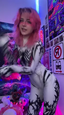 anyone can find ✨me✨ • 19 | sc faebearx