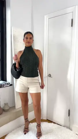 Whos ready for happy hour?! 🥂#latinafashionblogger #latinastiktok #summeroutfits #fashioninspo #shortsoutfit #summerfashion2023 