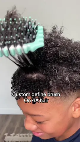 You guys are loving our New #custommade define brush ! It makes a perfect #curl separator & the vegan boar bristles smoothes down the hair creating less frizz!  #kidscurls #curlykids #bestbrush #hairbrush #curlybrush #viral #definedhair #curlyhairbrush #type4 #coils 