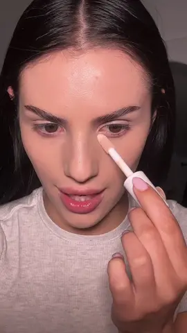 Replying to @paytonmar13 elf is the loml #makeupchallenge 