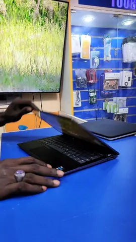 Dell inspiron 7306 2n1 core i7 de 11em génération disque ssd 512go ram 16go écran 13pouces 4k (3840×2160) ,60 Hz de 8-bits. Tactile utilisable comme tablette état neuf avec PENCIL.  Carte graphique iris Xe.  clavier rétro-éclairé avec empreinte digitale. prix 450mille.  Facture plus garantie 6mois Téléphone 77 151 05 86 WhatsApp livraison possible. 
