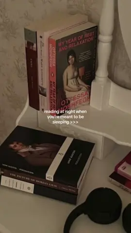 reading at night when you’re meant to be sleeping >>> ##reading##readingatnight##readingatmidnights##readingaesthetic##aesthetic##nightaesthetic##BookTok##booktokaesthetic##bookworm##bookish##booktoker##kindle##kindleaesthetic##pinterest##pinterestaesthetic