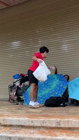 I Cooked Food For 100 People in Need🥺🥲 #fyp #homeless #helping #kind 