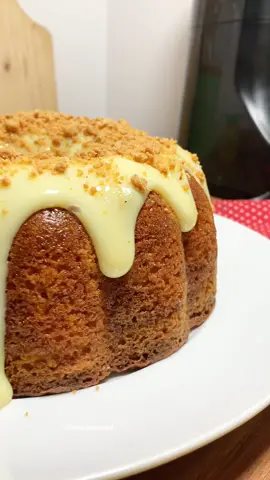 BOLO PAÇOCA 🥜 Esse bolo ficou maravilhoso!!  Ingredientes: 3 ovos  1/2 xícara de óleo  1 xícara e 1/2 de açúcar  150ml leite  1 e 1/2 xícara de farinha de trigo  1/2 xícara de paçoca triturada  1 colher de sopa de fermento químico  #bolo #receita #bolotododia 