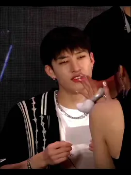hes just soo cutee😭❤️#bangchan#straykidsfanmeeting#cutebangchanmoment#straykids#skz#bestleaderbangchan#kpop#kpopfyp#fyp