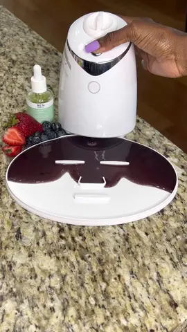 🫐🍓 DIY Face Masks 🧖🏽‍♀️ mask machine from amazon 🫧 link in bio  @renskincare Barrier Support Elixir 💖 #skincare #diyfacemask #DIY