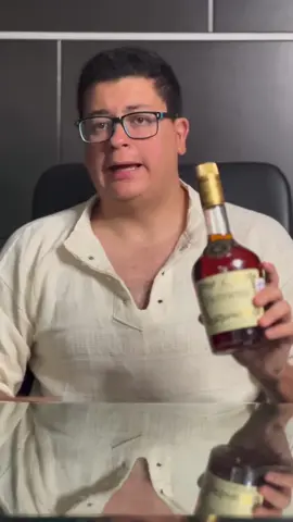 La botella que está volviendo locos a los raperos #hennessy #cognac #bebidas #comotomarcognac #comoaprenderatomar #hiphop 