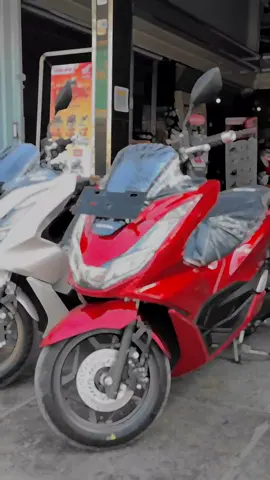Pilih merah, putih, apa hitam nih😎😁 #pcx160  #pcxmodifikasi  #pcxindonesia  #laksanamotor  #laksanamotorwirosari  #ptpungkookindonesiaone  #groboganhits✨  #grobogantoday #wirosarigumegrah  #fyp  #fypシ 