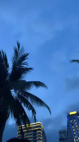 Mới sắm 2 nốt ruồi phong thuỷ =))