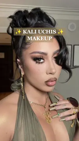 Serving u ✨KALI UCHIS aura✨ #fypシ #foryoupage #kaliuchis #kaliuchismakeup #makeup #makeuptutorial #kaliuchistelepatia 