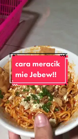 TAK SPILL CARA MERACIK #miejebewviral #resepmiejebew #adayinmylife #tutorialmasak #chilioil #usahakecilkecilan 