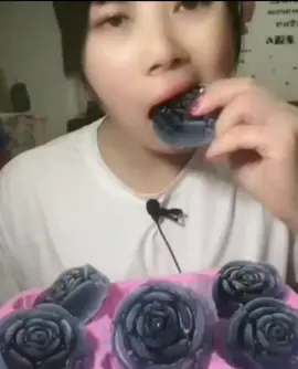 ice lovers 💜💟❄️#fypシ #fypシ゚viral #foryou#icecrunch🧊🧊🧊 #mukbangice🧊😂🤣😅 