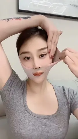 Shaping face mask#mask #shapingface #vshaped #facemask#tightenskin #tightenface #shaping #womensfashion #ladies #ladiesfavoritenightout #convenient#goodthingstoshare 