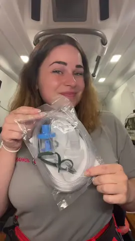 Ich zeige euch Material, welches wir auf dem #rettungswagen mitführen. 🚑 Wisst Ihr wie man das gezeigte im Video nennt und wofür es da ist? 🧐 #rettungssanitäter #notfallsanitäter #rettungsdienst #paramedic 