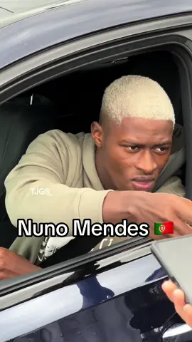 Nuno Mendes 🇵🇹 #parissaintgermain #psg #campuspsg #footballplayer #football #foot #car #cars #voiture #nunomendes 