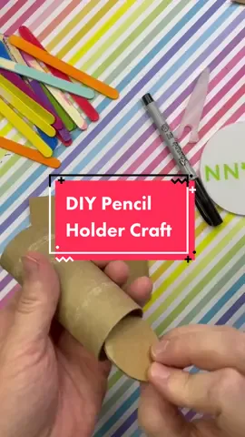This is a fun and easy DIY pencil holder made out of a toilet paper roll, and painted  popsicle sticks. easy back to school craft for kids.  #backtoschool #kidsactivities #crafty #pencilholder #easycrafts #kidscrafts #kidsart 