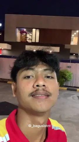 selamat berkelana bersama seseorang yg kau anggap lebih sempurna