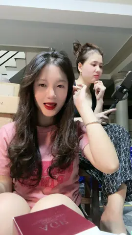 Có nét nào giống nhau ko nhỉ @Ngao Tuyết #LearnOnTikTok 