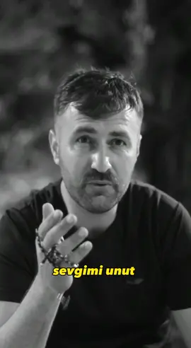 Keşke tanıdığım gibi kalsaydın keşke sevmiyorum deseydın keşke hiç yalan söylemeseydin🥀🥀 #celebiharurluoglu #söyleyağmurçamur #ahmet 