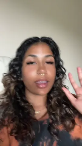 #stitch with @ashley paige no shade no hate, just spreading knowledge ab hair growth because i’ve personally tried collagen and biotin oral supplements in the past hoping for longer hair & did not see a difference at all, but as always, do what works for you 🤎 #hairgrowth #hairgrowthtips #hairgrowthjourney #rosemaryoil #rosemarywater #rosemarywaterforhair #hair #hairtok #collagenforhair 