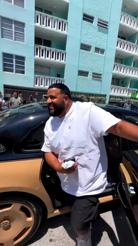 MIAMI FAN LUV MEET UP! @snipes SUPER STORE ! MIAMI SOUTH BEACH  🏬 673 Collins Avenue Miami Beach FL 33139 @Nike @Jordan 
