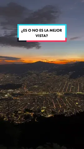 Sin duda alguna la mejor vista de la ETERNA🌅!! . #miradoresmedellín #mirador #paisajes #vista #parquearvi #santaelena #medellín #ciudad #viral #paisaje #atardecer 