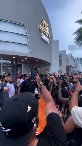 #DJKHALED officially opens his new store in Miami called “SNIPES” #hiphop #i21MAG #newsentertainmentmedia 🎥🫡🫡