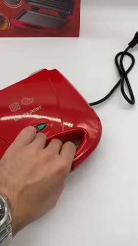 Quer para sua mãe? Não perca tempo me chama no chat q eu te passo o link !! Sanduicheira Minigrill Cadence Colors Vermelha  . . . . . #mãe #fy #presente #amazon #ofertas #VoiceEffects 