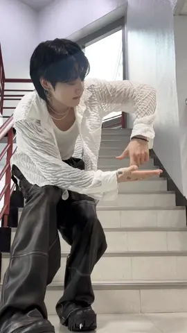Can't get enough of #JungKook dancing #JungKook_Seven 💗 #정국 #SevenDaysAWeek 