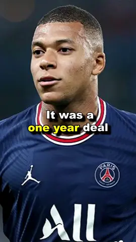 Did Mbappé make a HUGE mistake? #mbappe #mbappecontract #Soccer #futbol #psg #alhilal #sports #debate #heatinuppodcast #fyp #fypシ #foryou 