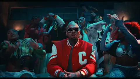 The Collab We Needed YEARS AGO 😩🔥 FINALLY!!! @Ciara @chrisbrownofficial - How We Roll (Official Music Video) OUT NOW ON YOUTUBE ‼️🍿.  #fyp #chrisbrown #ciara #breezyseason #breezyalbum #breezydeluxe #chrisbrownisthekingofrnb #chrisbrownofficial #teambreezy4life #chrisbrownisthegoat #teambreezy #breezyalbumjune24th #breezy #breezyera #foryoupage 
