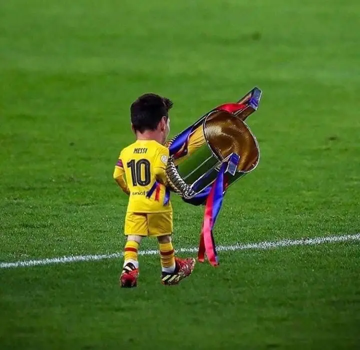 Messi mini. 🤣 He looks so cute. #messimini #messi #leomessi #lionelmessi #football 
