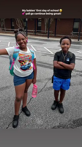 First day of school 🥹🤞🏽💕 let another year of greatness begin ! 
