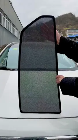 Bộ rèm nam châm hút che nắng cửa xe ô tô