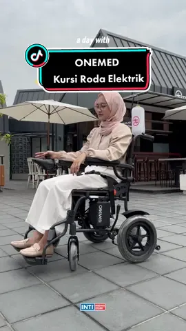 Kursi Roda Listrik: Sahabat Perjalananku✨ Keterbatasan berjalan/bergerak bukan lagi halangan untuk menjelajahi tempat-tempat baru dan menemukan hal-hal menakjubkan disetiap sudutnya🦼🌏 #onemed #kursirodaelektrik #alatbantujalan #alatkesehatan #intimedikastore #merdekasale #kursiroda #jalanjalan #kursirodalistrik 
