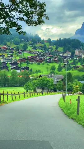 📍Switzerland🇨🇭#swissroads #switzerlandnature #switzerland #roadtrip #grindelwald #verliebtindieschweiz #swissbeautiful #sisiswiss 
