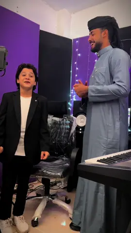 انتظرو بمدح حبيب الروح من المنشد انس  دعمكم هيفرق معاه جداً
