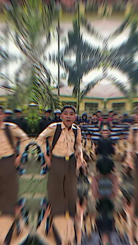 halo bng🙌#fypシ #masukberanda #tiktokpelitfyp #bulianpride🏴‍☠️ #doesatoeallbase #smpsejabodetabek🌻 #smpstoryy🌻 #xyzbca 