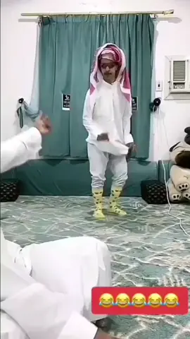 زياد و الرقصة الشهيرة (أصالة) 😂 #fyp  #foryou  #tiktok  #trending  #explore  #زيادوعلي  #اكسبلور  #viral  #foryoupage  #dz  #الشعب_الصيني_ماله_حل😂😂  #الوطن_العربي 