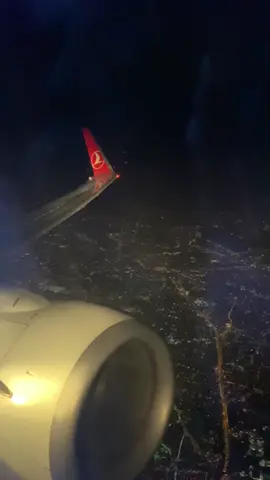 İstanbul😍 #fypシ #keşfet #turkishairlines🛩 #thy #uçakyolculuğu #flightmode #pilotslife #turkiye_tiktok #istanbulairport✈️✈️✈️ #turkeys #istanbul #akım #arabastoryleri 