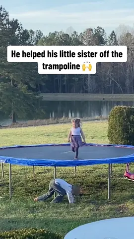 so wholesome ♥️ (via @Ashleyfisherfitness) #brother #sister #help #cute 