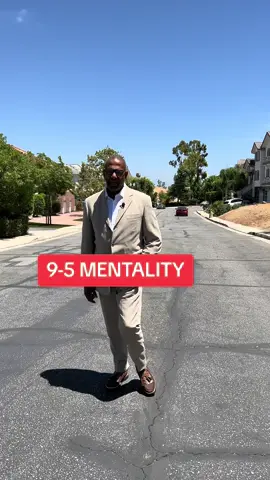 Did you know there is a secret rich people don't want you to know? They allow their money to work for them, while average people choose to work for money. You can break free from the mundane 9-5 lifestyle and poverty if you educate yourself on the power of compounding interest, wise investments and financial literacy. It's time to start empowering yourself and make your hard earned money start working for YOU! #Money #Poverty #financialliteracy 