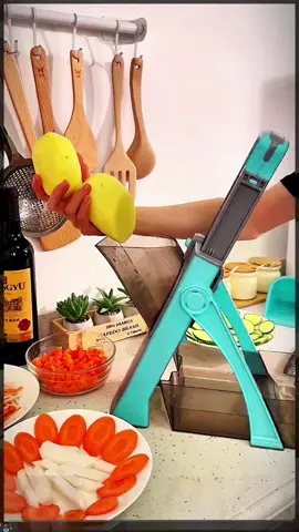 Multi-functional vegetable cutting, a must-have for home kitchens. #multifunctionalvegetablecutter #kitchenessentials #vegetableslicer #vegetablecutter #goodthingsrecommended #goodthing #tiktokshopping #tiktokshopusa 
